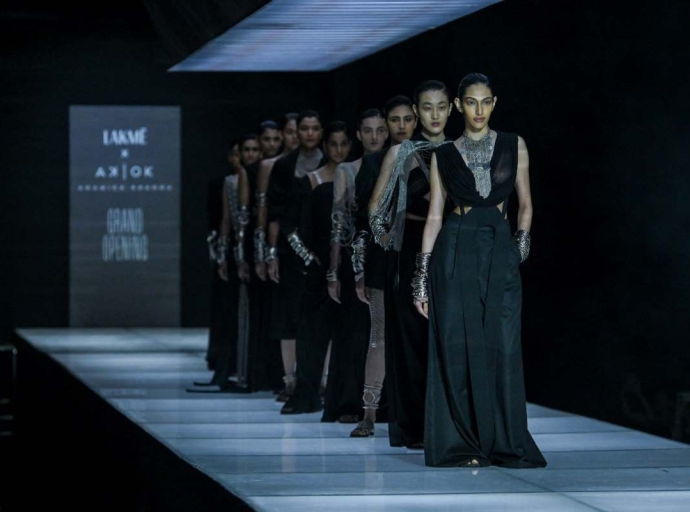 LFW X FDCI 2025 kicks off with a Grand Opening Show by AK|OK Anamika Khanna